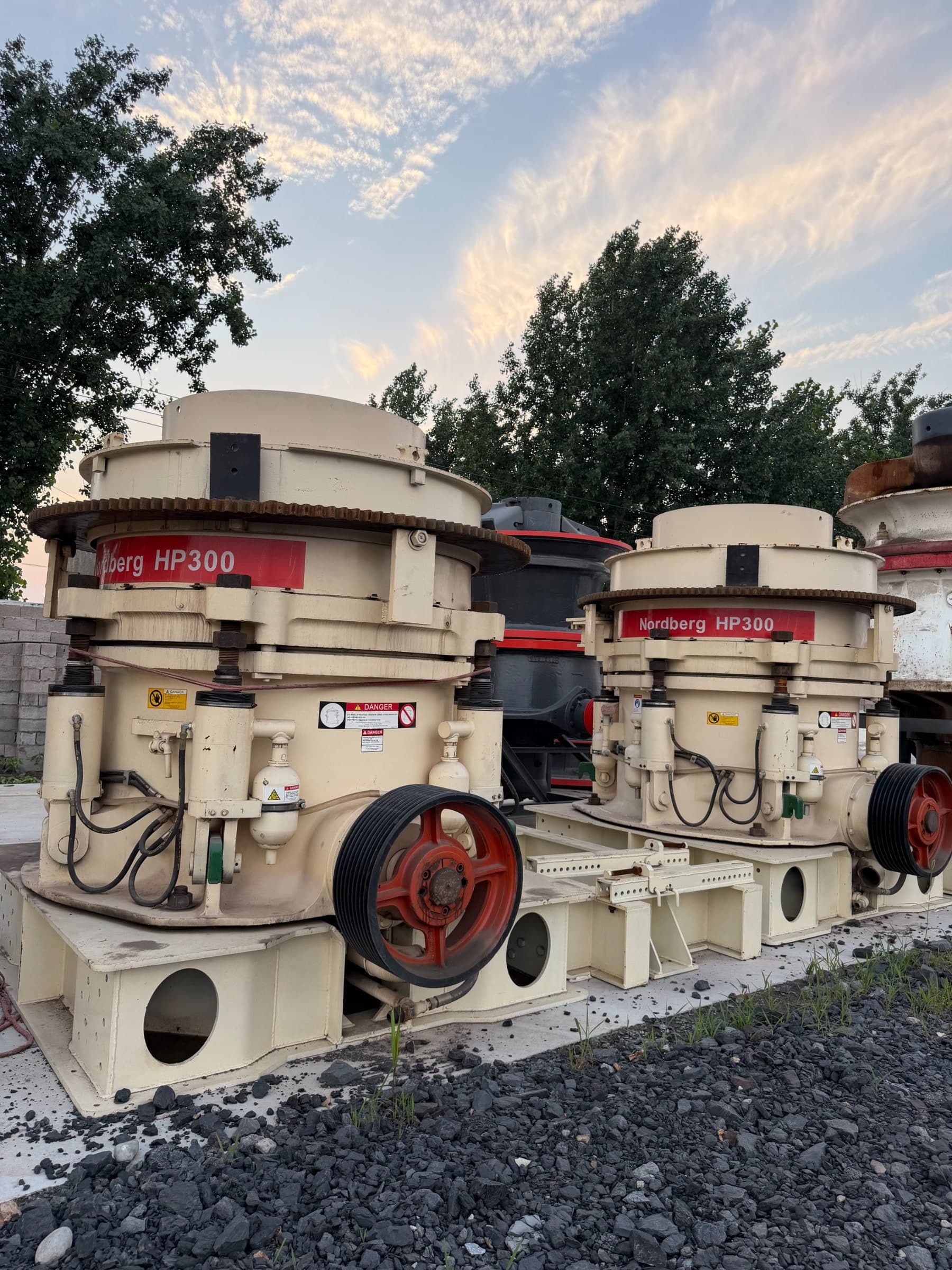 Used Metso HP300 Cone Crusher 2015 — photo 1
